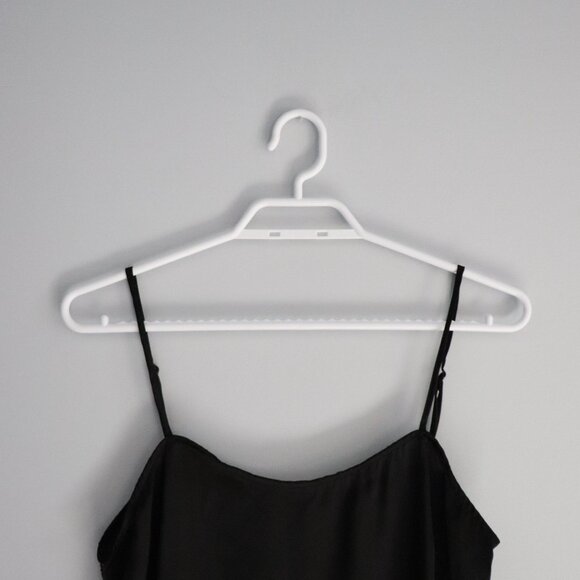 Sleeveless M/L Black Mini Satin Layering Casual Simple Minimalist Slip DressMe - Picture 3 of 8
